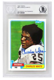 Charles White Signed Cleveland Browns 1981 Topps Football Rookie Card #69  - (Beckett Encapsulated)